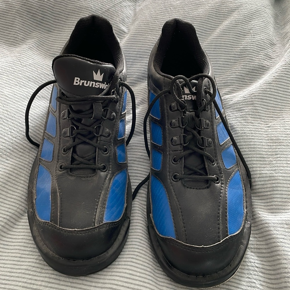 Bowling shoes